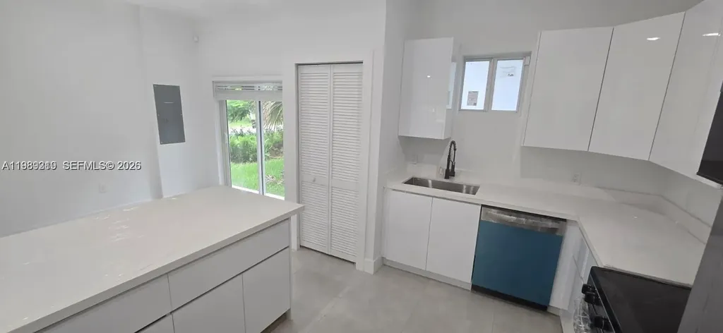 141 NW 11th Street Pompano Beach FL 33060