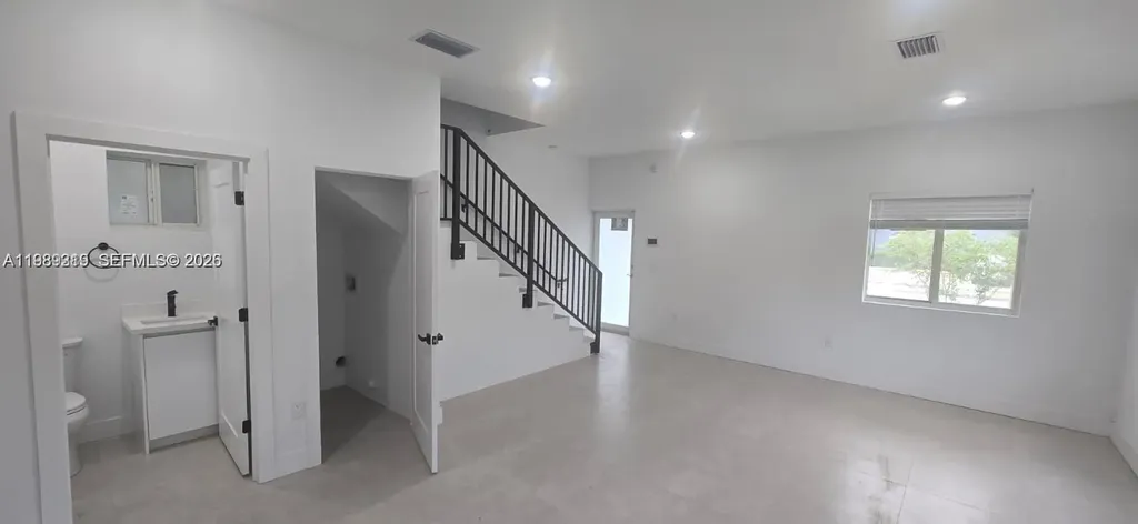 141 NW 11th Street Pompano Beach FL 33060