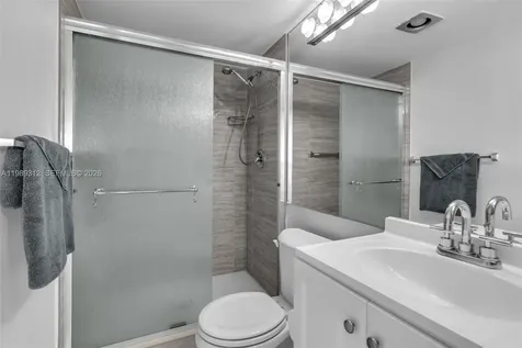 3731 N Country Club Drive Aventura FL 33180