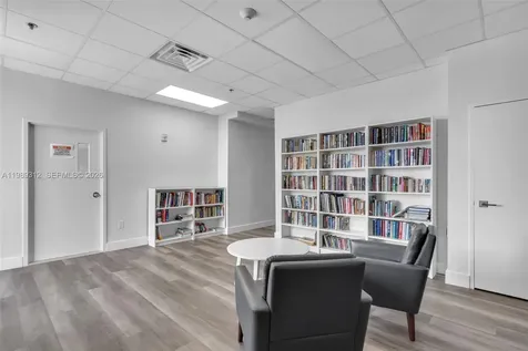 3731 N Country Club Drive Aventura FL 33180