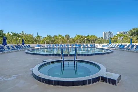 3731 N Country Club Drive Aventura FL 33180