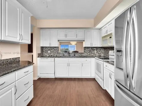 800 SW 125th Way Pembroke Pines FL 33027