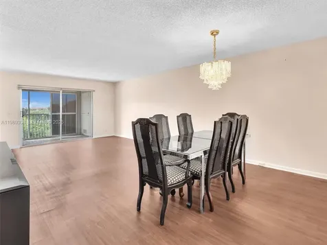 800 SW 125th Way Pembroke Pines FL 33027