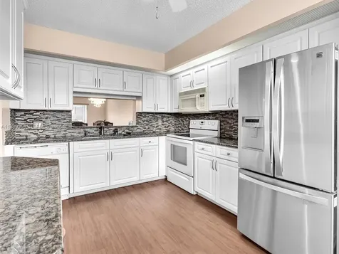 800 SW 125th Way Pembroke Pines FL 33027