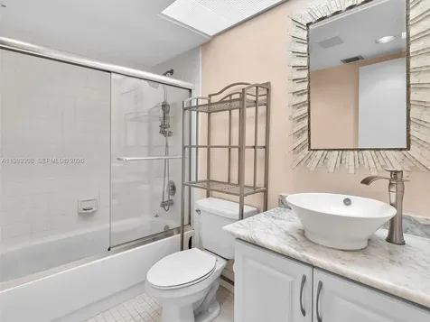 800 SW 125th Way Pembroke Pines FL 33027