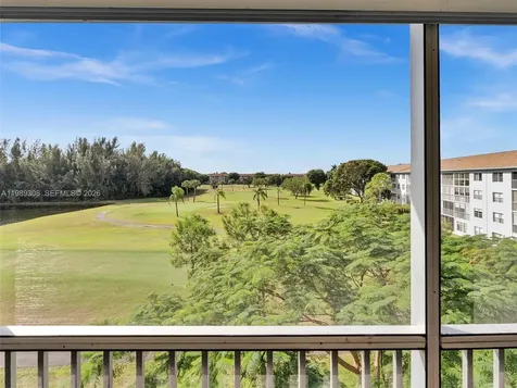 800 SW 125th Way Pembroke Pines FL 33027