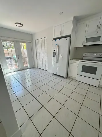 9102 SW 113th Place Circle E Miami FL 33176