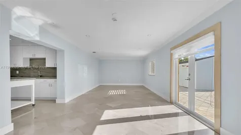 2900 SW 92nd Avenue Miami FL 33165