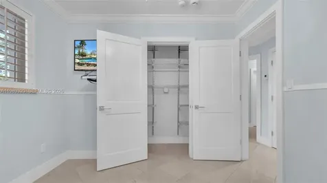 2900 SW 92nd Avenue Miami FL 33165