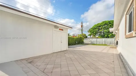 2900 SW 92nd Avenue Miami FL 33165