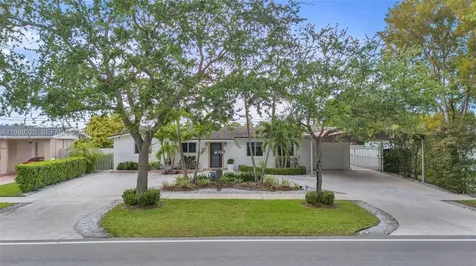 2900 SW 92nd Avenue Miami FL 33165