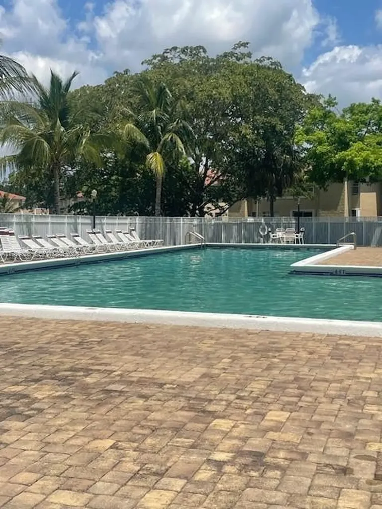 1030 Twin Lakes Drive Coral Springs FL 33071