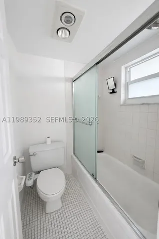 9330 Lagoon Place Davie FL 33324