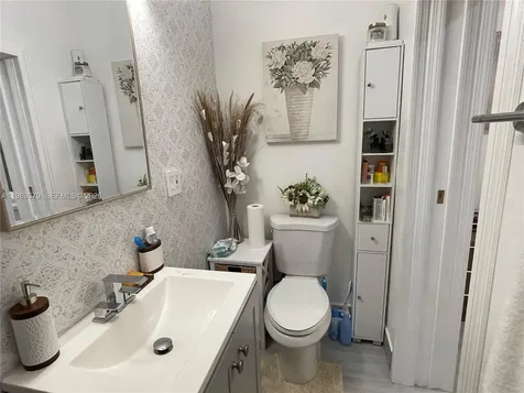4909 NW 52nd Court Tamarac FL 33319