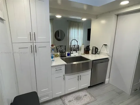 4909 NW 52nd Court Tamarac FL 33319