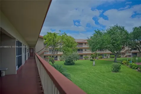 5300 Washington Street Hollywood FL 33021