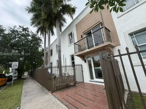 2425 SW 6th Street Miami FL 33135