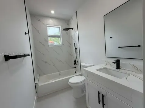 2425 SW 6th Street Miami FL 33135