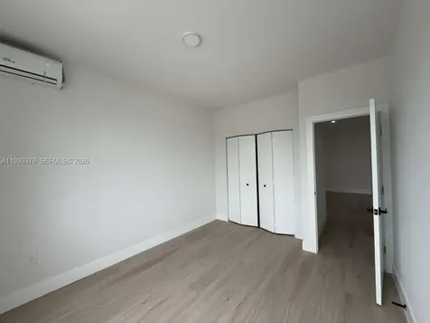 2425 SW 6th Street Miami FL 33135
