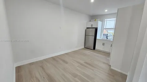 2425 SW 6th Street Miami FL 33135