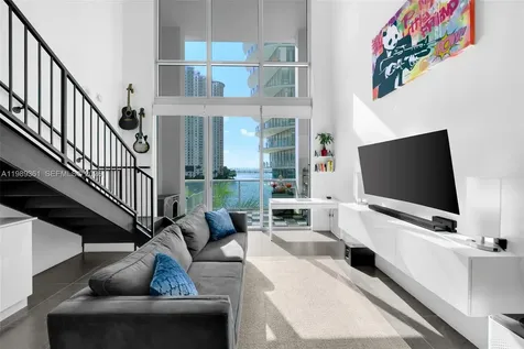 300 S Biscayne Boulevard Miami FL 33131