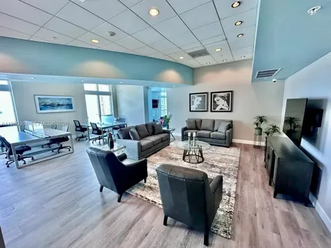 300 S Biscayne Boulevard Miami FL 33131