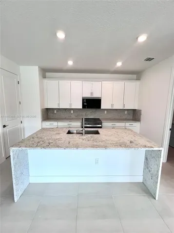 4784 SW 72nd Terrace Davie FL 33314
