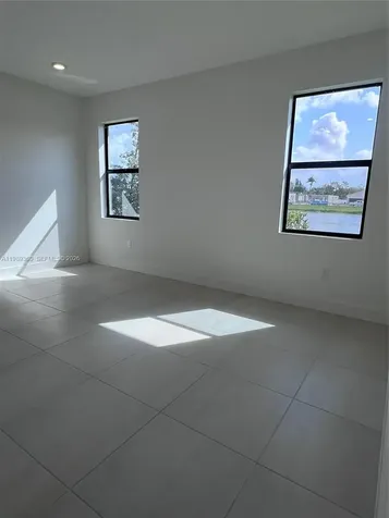 4784 SW 72nd Terrace Davie FL 33314