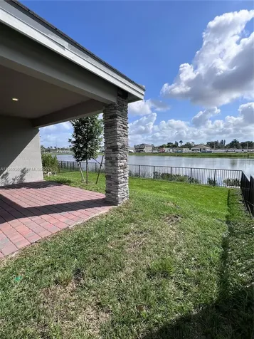4784 SW 72nd Terrace Davie FL 33314