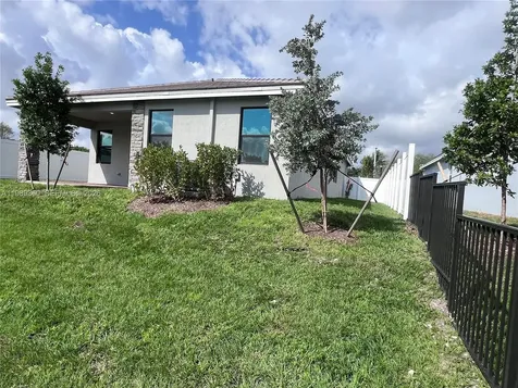 4784 SW 72nd Terrace Davie FL 33314