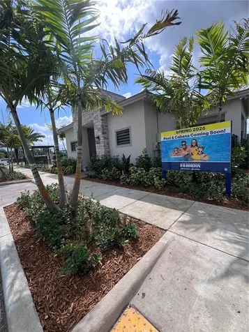 4784 SW 72nd Terrace Davie FL 33314