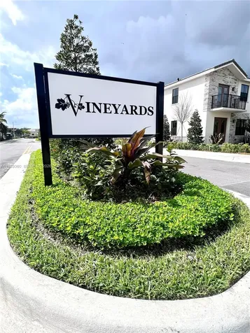 4784 SW 72nd Terrace Davie FL 33314