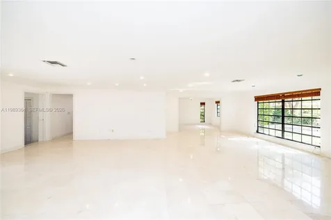4160 Bay Point Road Miami FL 33137