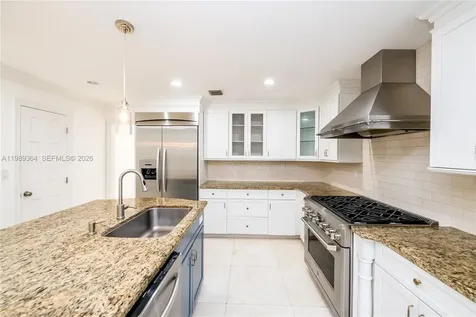 4160 Bay Point Road Miami FL 33137