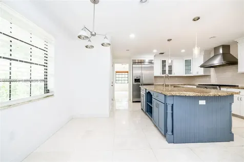 4160 Bay Point Road Miami FL 33137