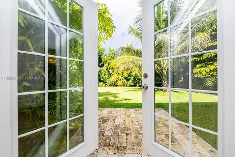 4160 Bay Point Road Miami FL 33137