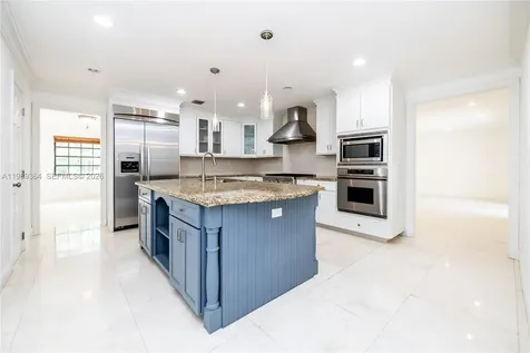 4160 Bay Point Road Miami FL 33137