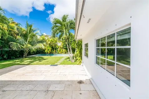 4160 Bay Point Road Miami FL 33137