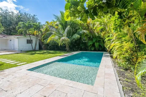 4160 Bay Point Road Miami FL 33137