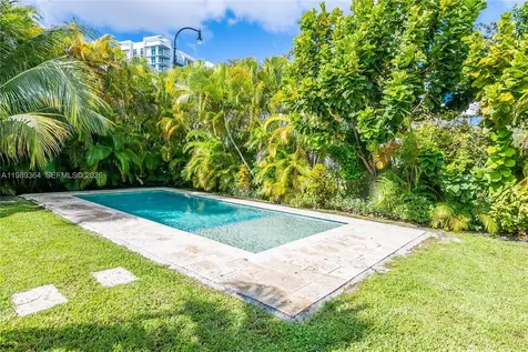 4160 Bay Point Road Miami FL 33137