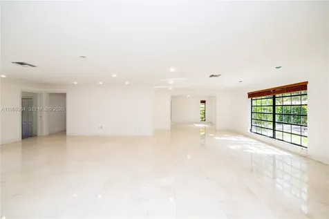 4160 Bay Point Road Miami FL 33137