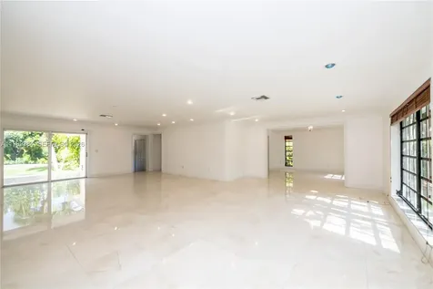 4160 Bay Point Road Miami FL 33137