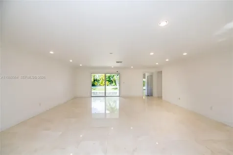 4160 Bay Point Road Miami FL 33137