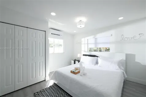 12293 SW 28th Terrace Miami FL 33175