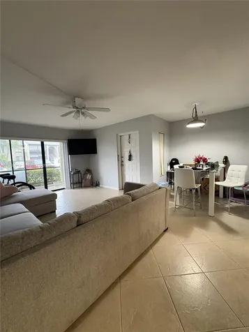 718 Sunny Pine Way Green Acres FL 33415