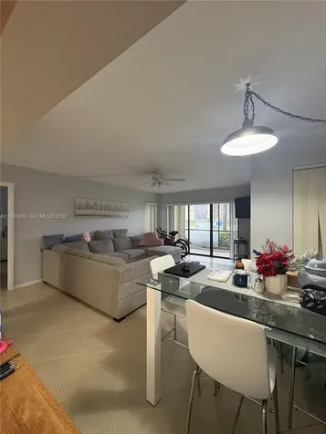 718 Sunny Pine Way Green Acres FL 33415