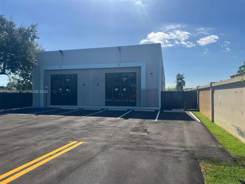 11890 SW 220th Street Miami FL 33170
