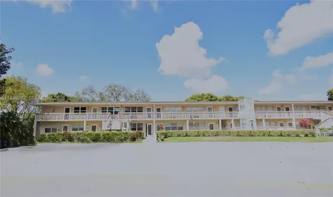 152 Ventnor J Deerfield Beach FL 33442