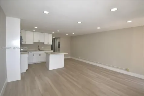 152 Ventnor J Deerfield Beach FL 33442