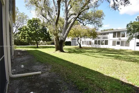 152 Ventnor J Deerfield Beach FL 33442